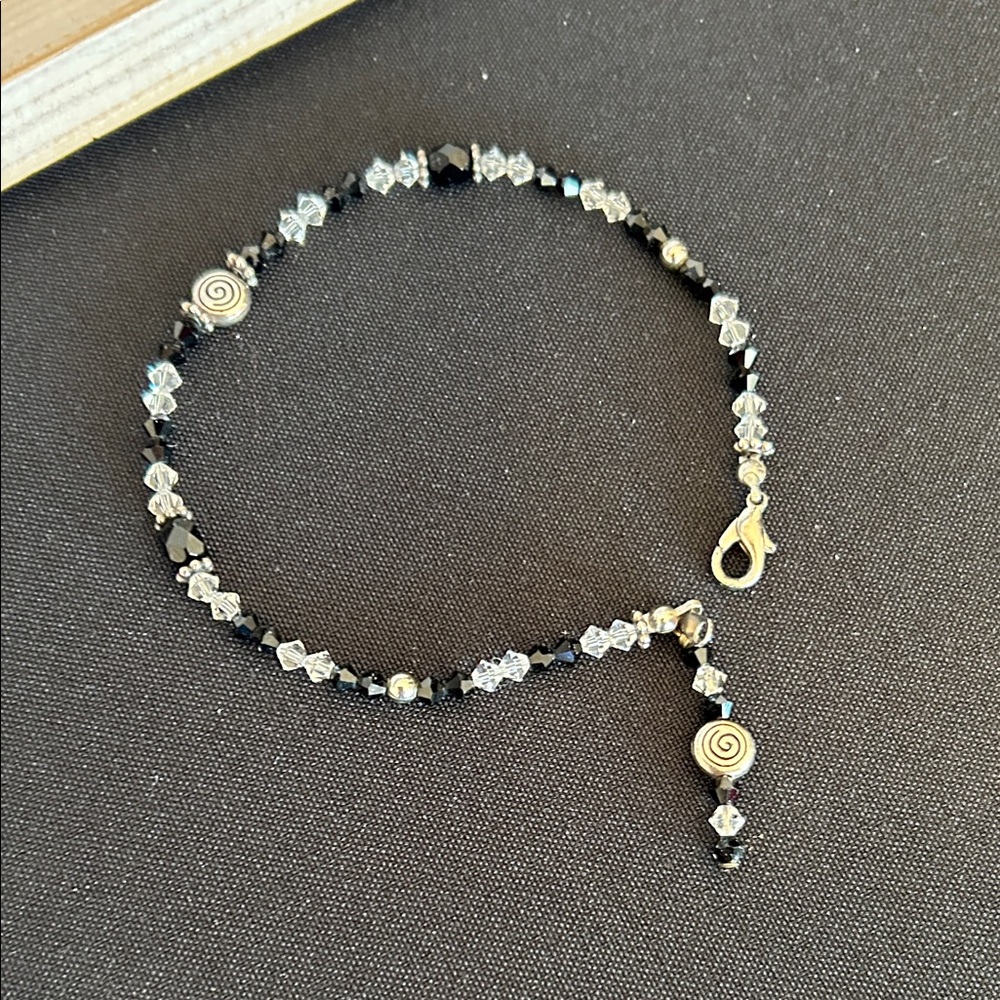 Crystal, black, Silver plated spacers ankle bracelet Vintage crystal anklet EUC